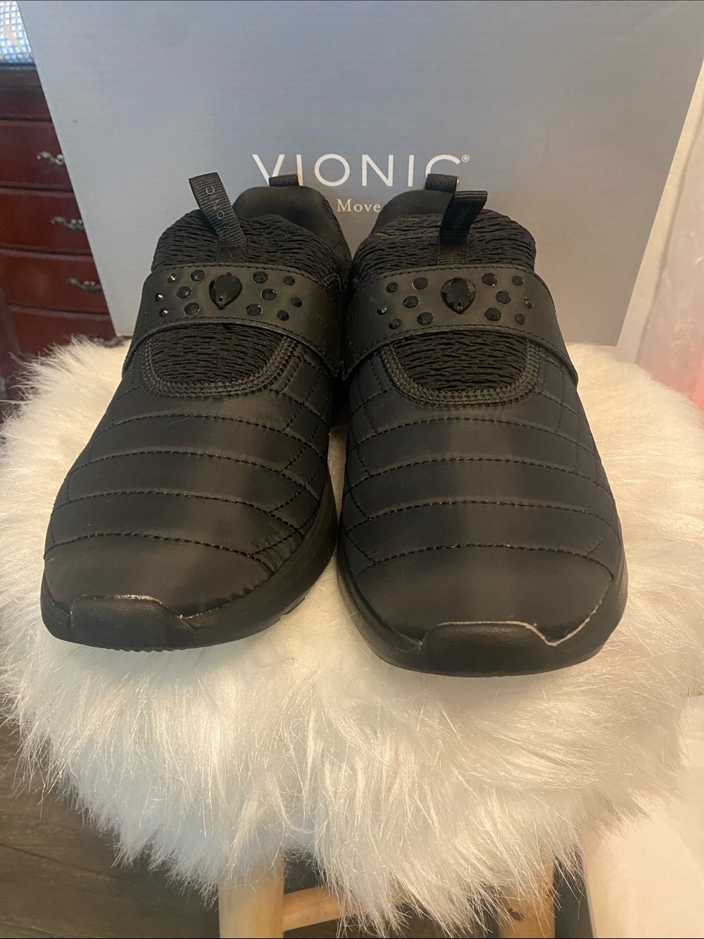 Vionic Women's Black Slip-On Quilted Sneakers